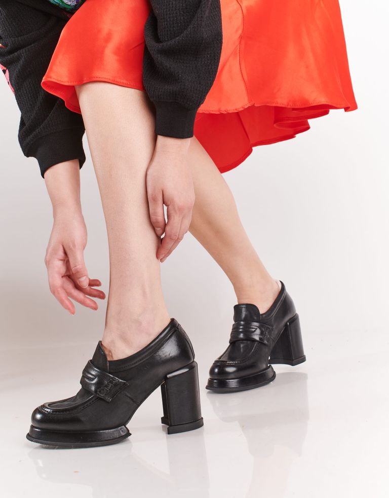 נעלי נשים - A.S. 98 - נעלי מוקסין עם עקב LEG - שחור