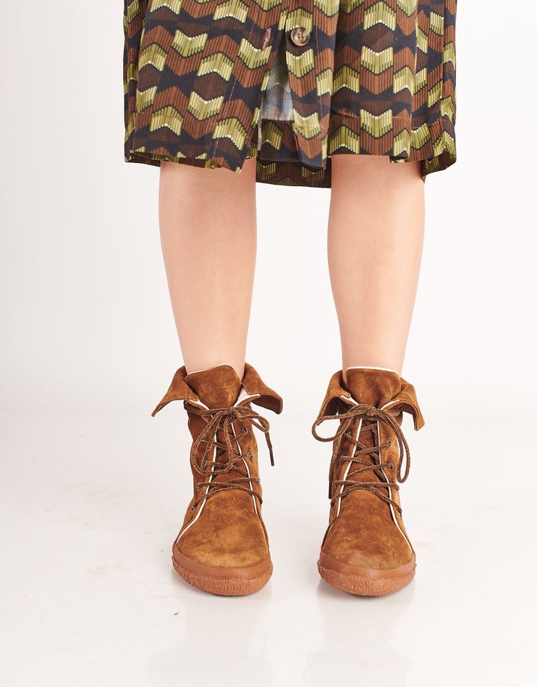 נעלי נשים - Aro - מגפי זמש WILLY - קאמל3