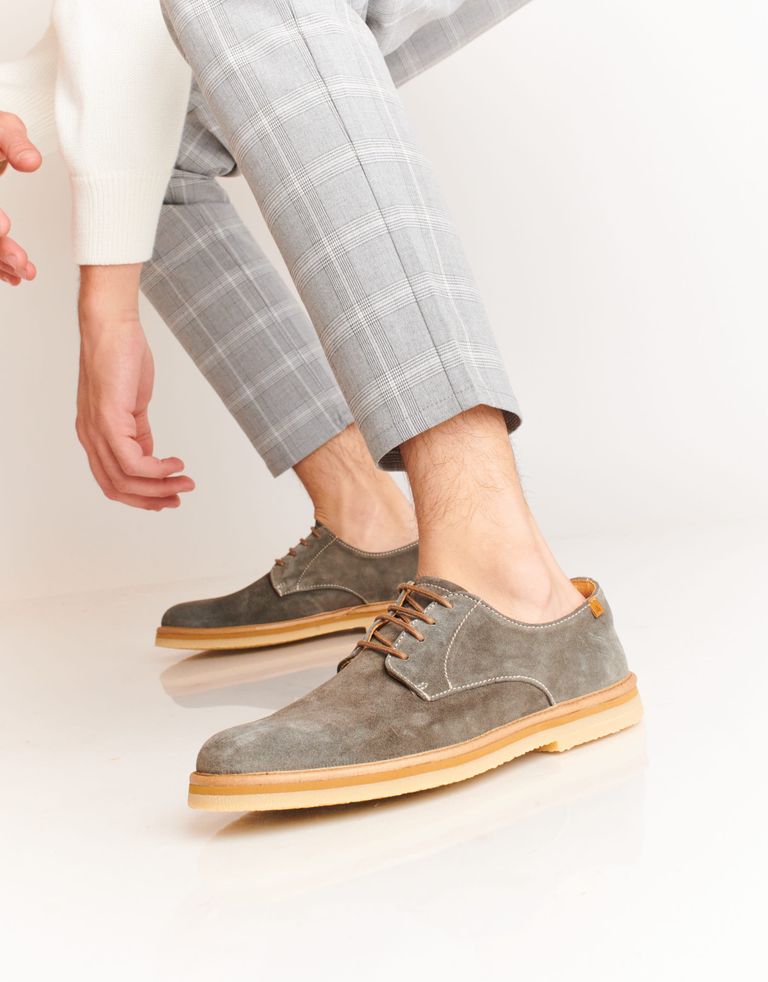 נעלי גברים - El Naturalista - נעלי זמש LUMBIER - אפור