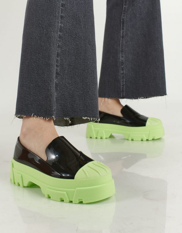 נעלי נשים - voices - נעל סליפ און מגומי TANK - שחור ירוק