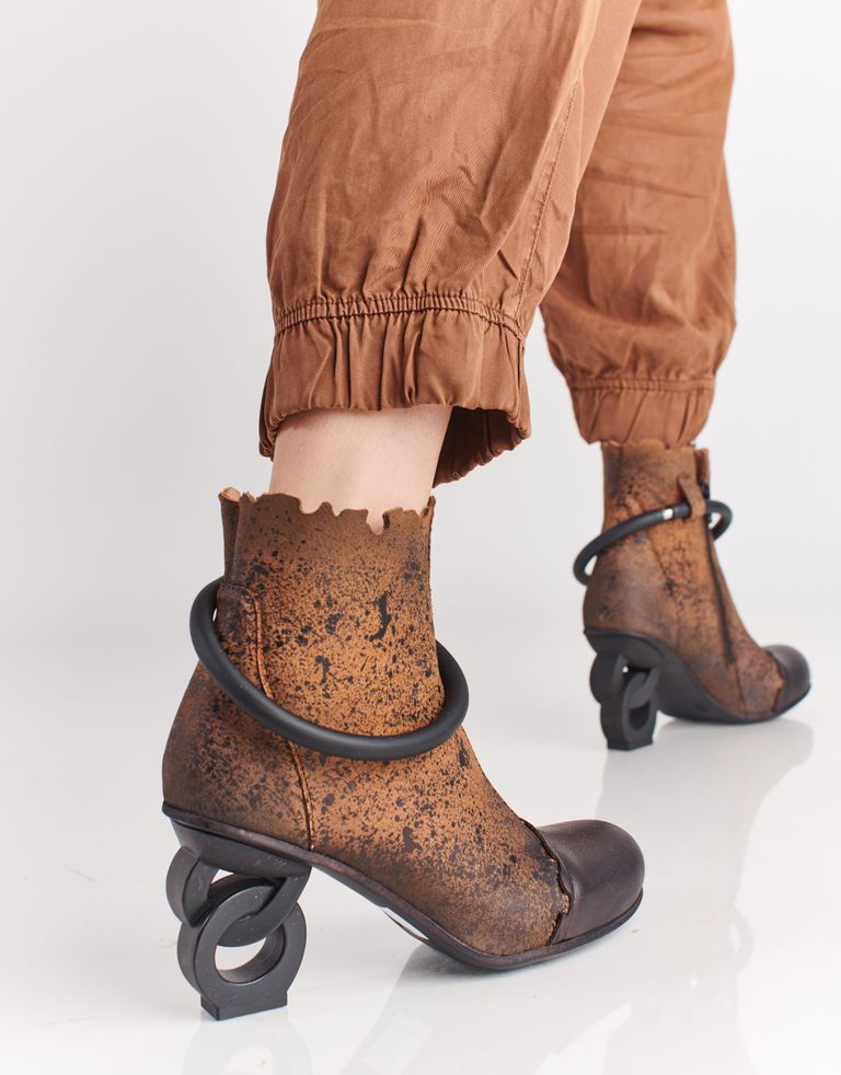 נעלי נשים - Papucei - מגפוני עקב ORIONIS - קאמל
