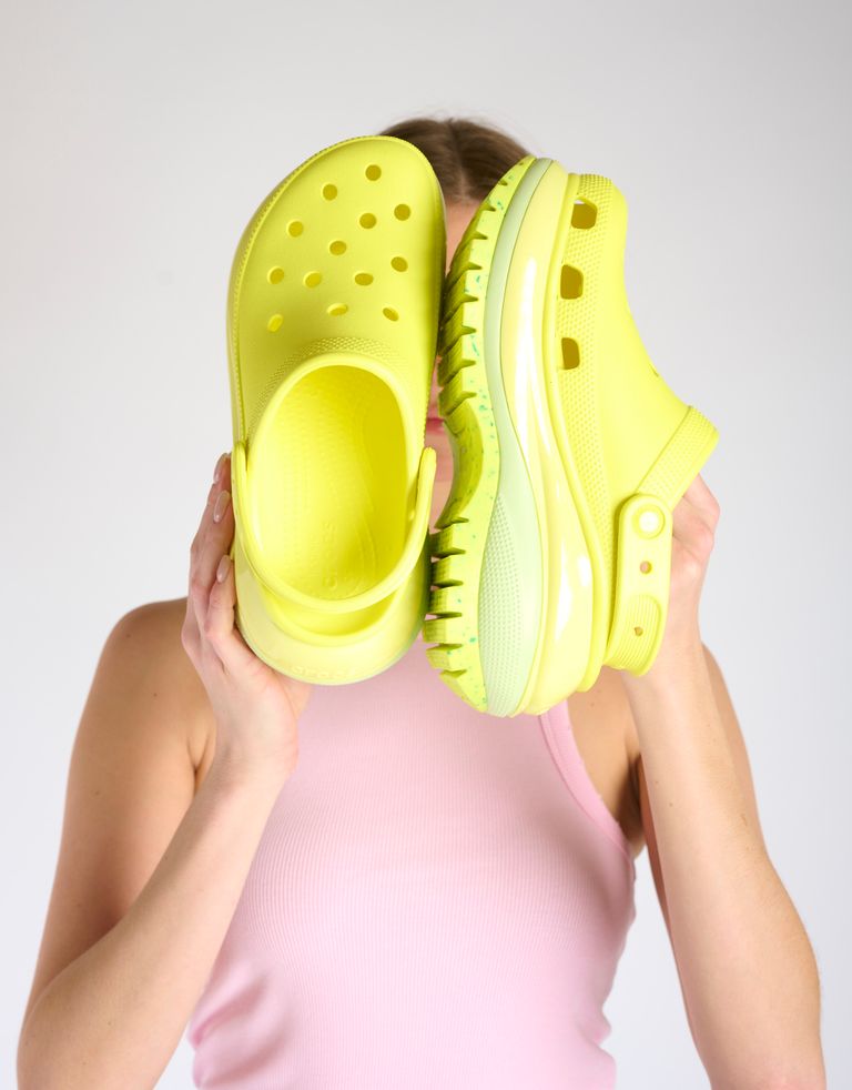 נעלי נשים - Crocs - כפכפים MEGA CRUSH - צהוב