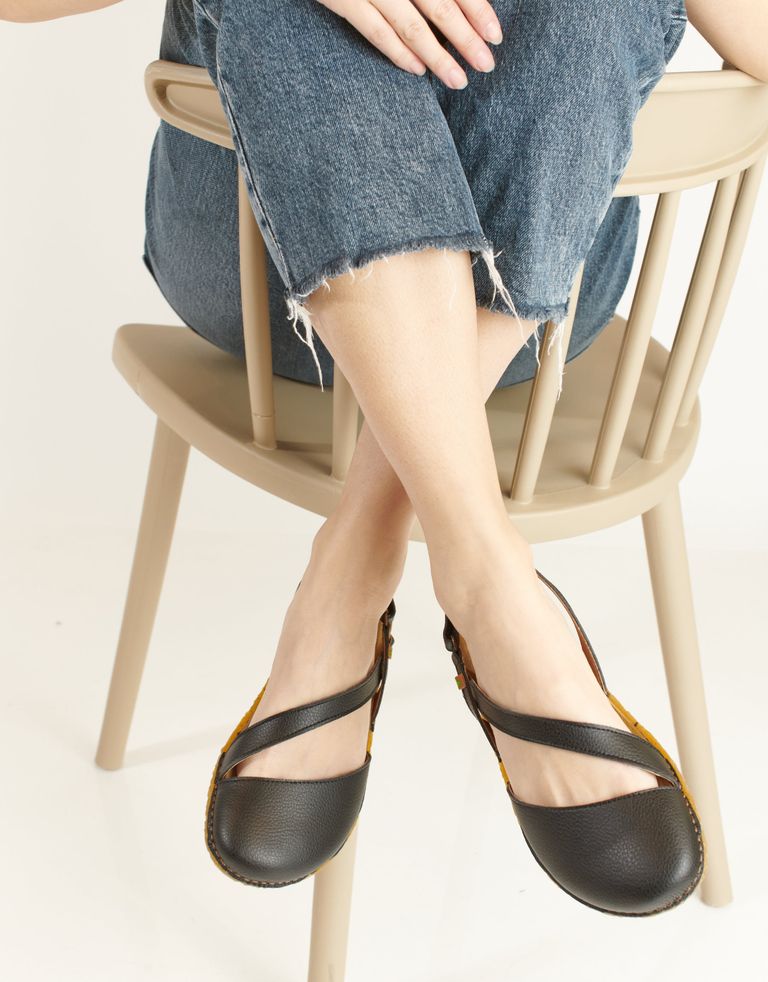 נעלי נשים - El Naturalista - סנדלים טבעוניים PANGLAO - שחור