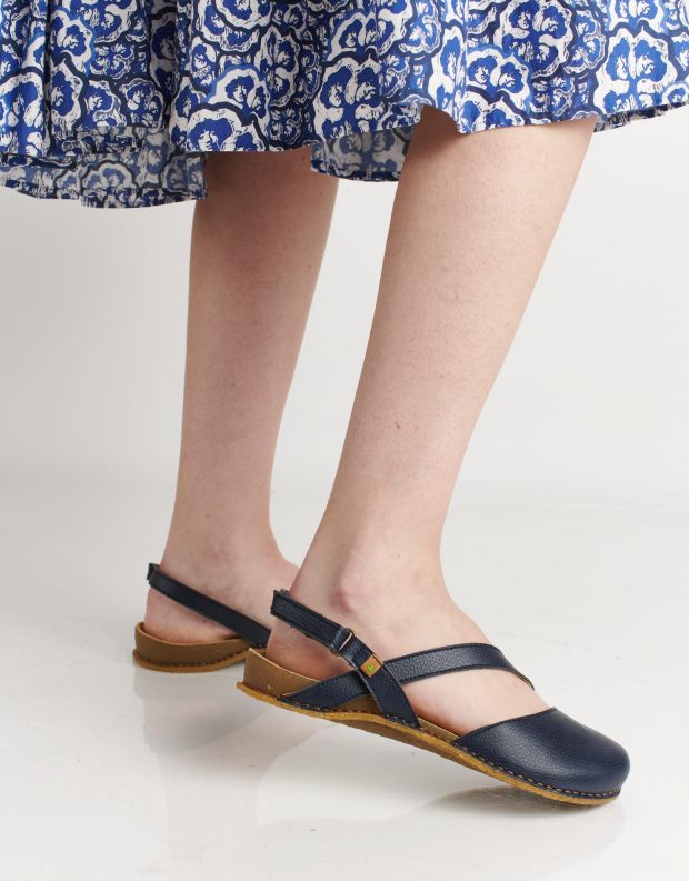 נעלי נשים - El Naturalista - סנדלים טבעוניים PANGLAO - כחול