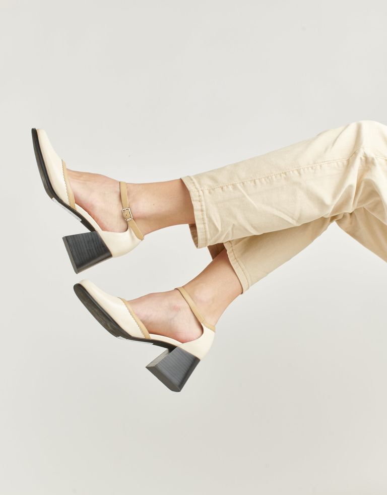נעלי נשים - Jeffrey Campbell - נעלי בובה עם עקב SPELLING - אופוויט