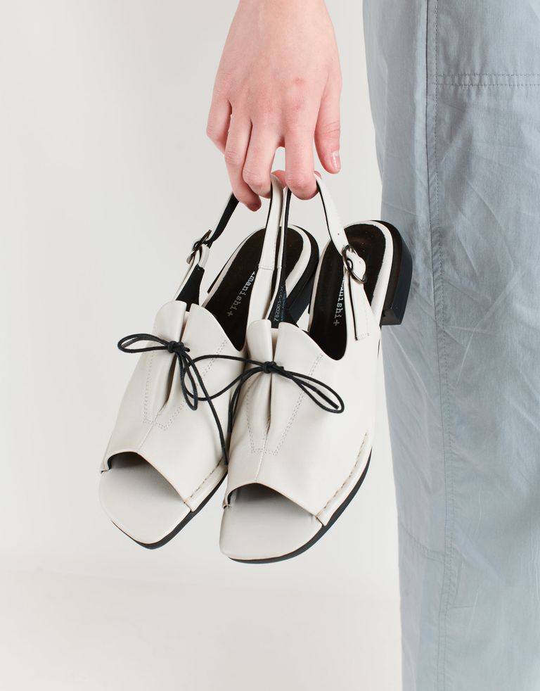 נעלי נשים - Yuko Imanishi - סנדלים שטוחים AOI - לבן