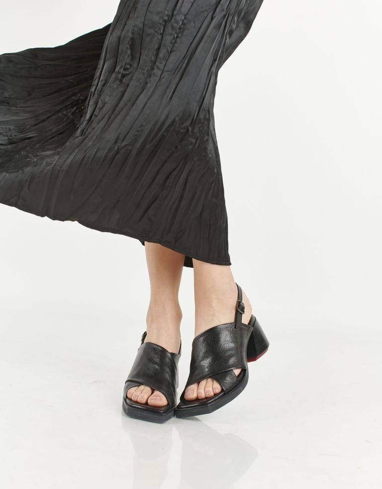 נעלי נשים - Yuko Imanishi - סנדלים עם עקב MOCA - שחור