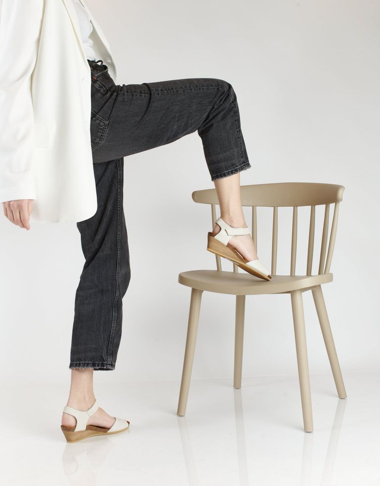 נעלי נשים - loints of Holland - סנדלי עור ENGLEEN - אופוויט
