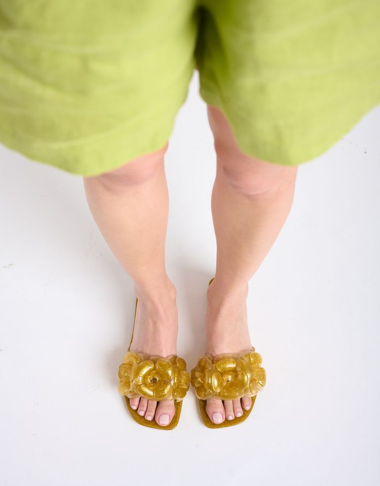 נעלי נשים - Jeffrey Campbell - כפכפי פלסטיק  FLORALEE - זהב