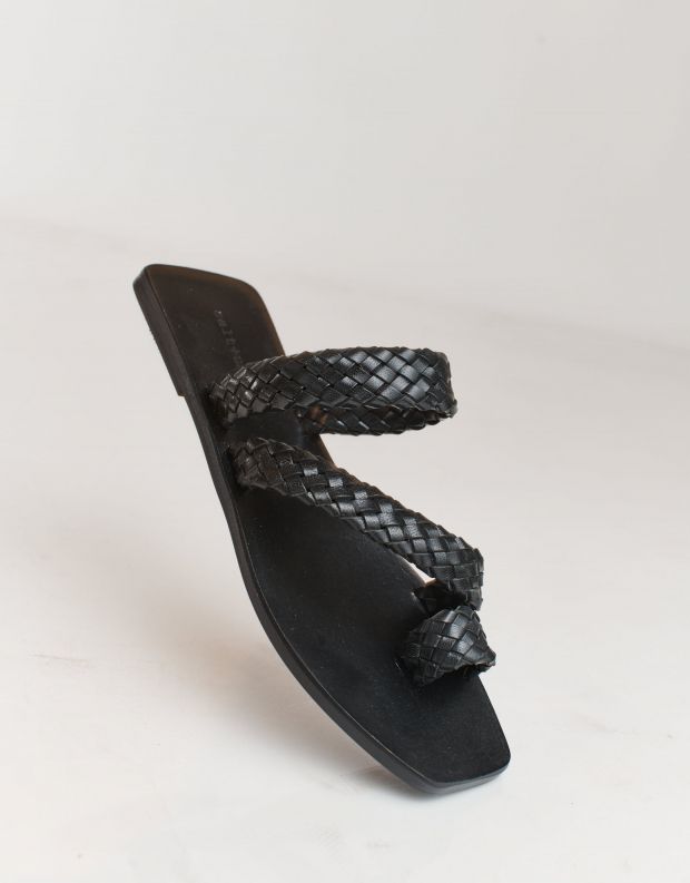 נעלי נשים - Salt+Umber - כפכפי עור TIERRA - שחור
