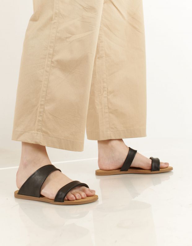 נעלי נשים - Salt+Umber - כפכפי עור TIVOLI - שחור
