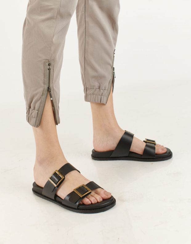 נעלי נשים - Salt+Umber - כפכפי עור ENID - שחור