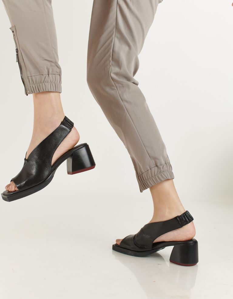 נעלי נשים - Yuko Imanishi - סנדלים עם עקב MICHI - שחור