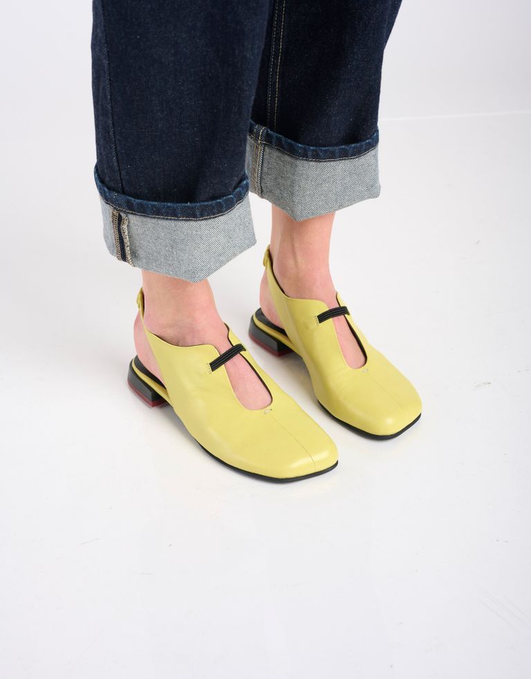 נעלי נשים - Yuko Imanishi - סנדלים מעור LIMI - צהוב