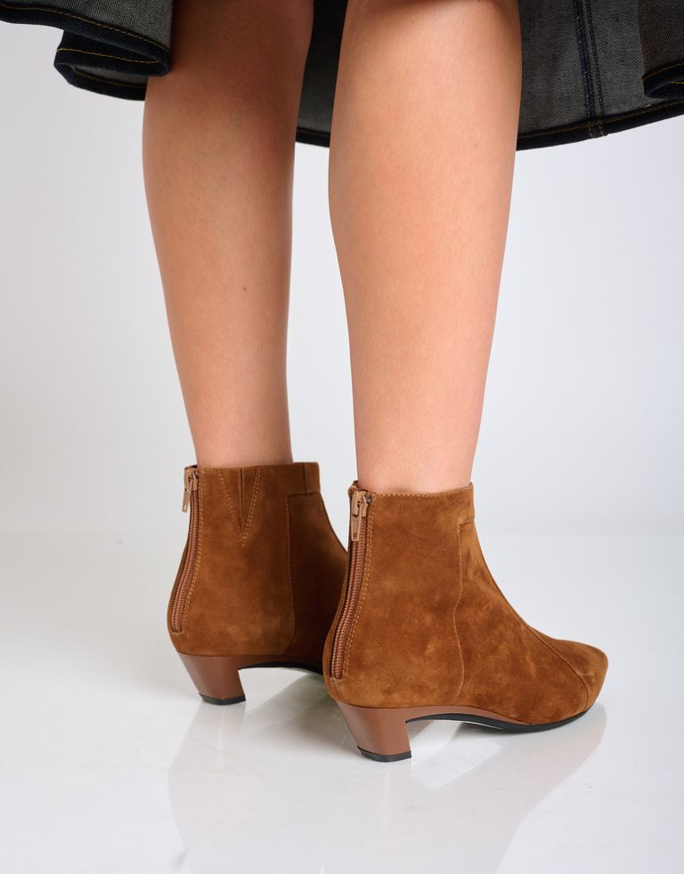 נעלי נשים - Jeffrey Campbell - מגפוני זמש MISTRESS - חום4