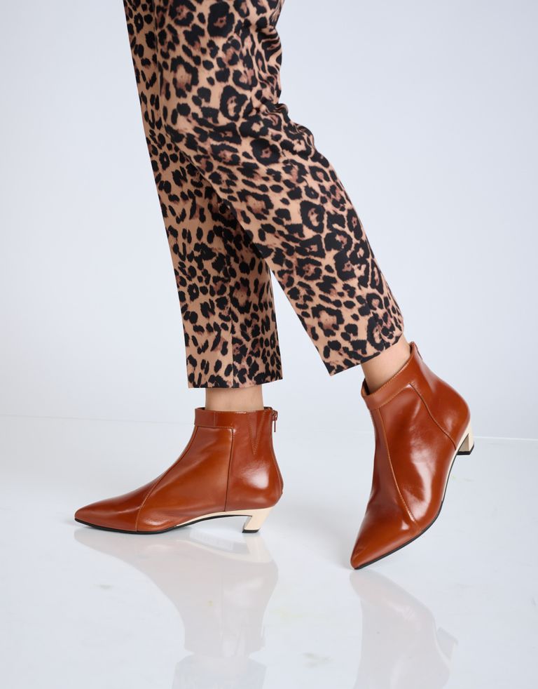 נעלי נשים - Jeffrey Campbell - מגפוני עור MISTRESS - חום4