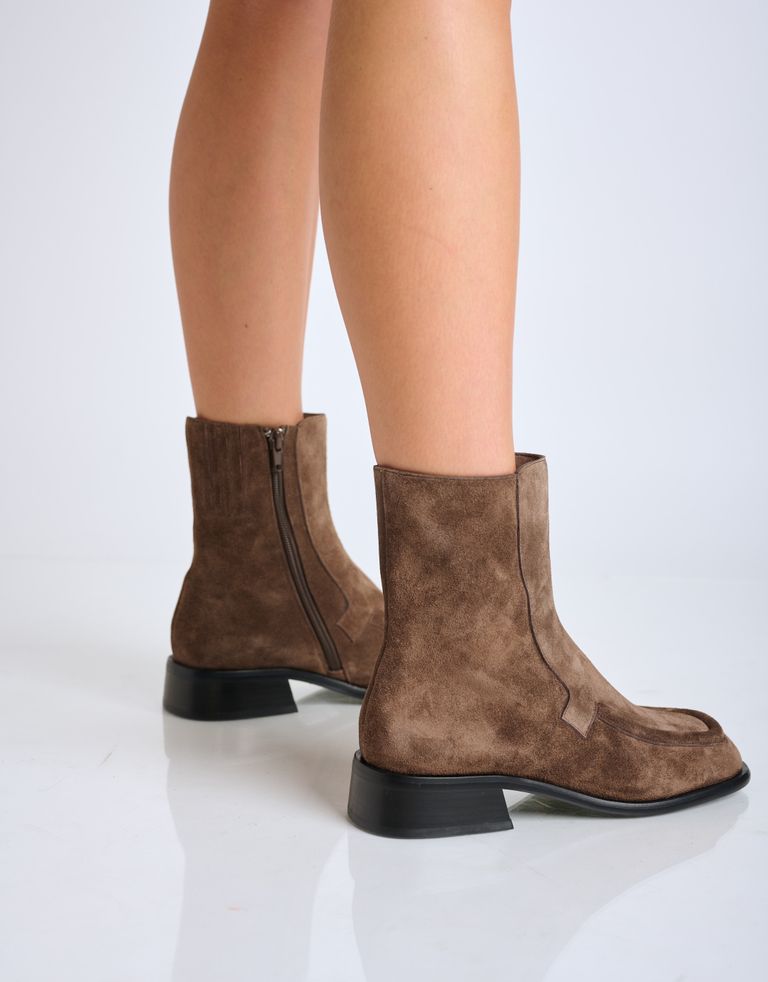 נעלי נשים - Jeffrey Campbell - מגפונים שטוחים מזמש  ODET - חום3