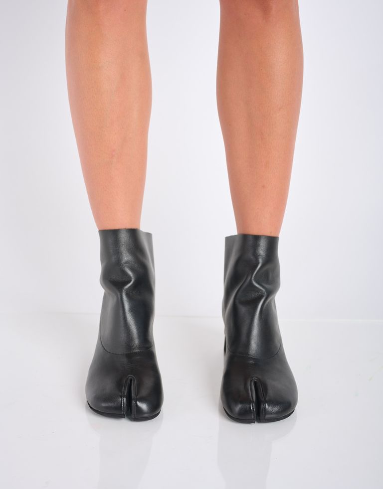 נעלי נשים - Yuko Imanishi - מגפונים עם עקב KURO - שחור4