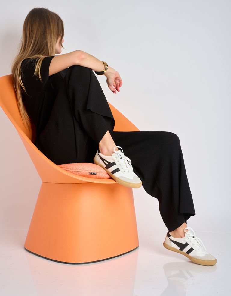 נעלי נשים - Gola - סניקרס BADMINTON GUM - לבן   שחור3