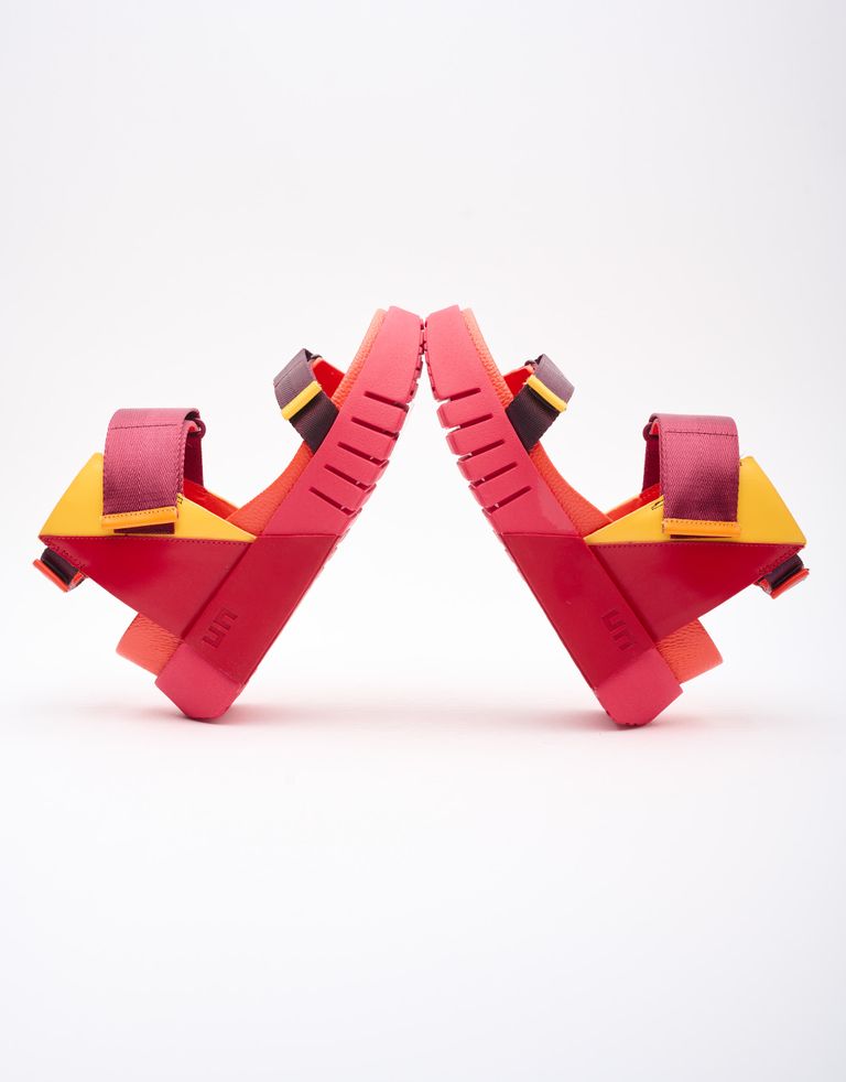נעלי נשים - United Nude - סנדלי פלטפורמה DELTA RUN - אדום   צהוב