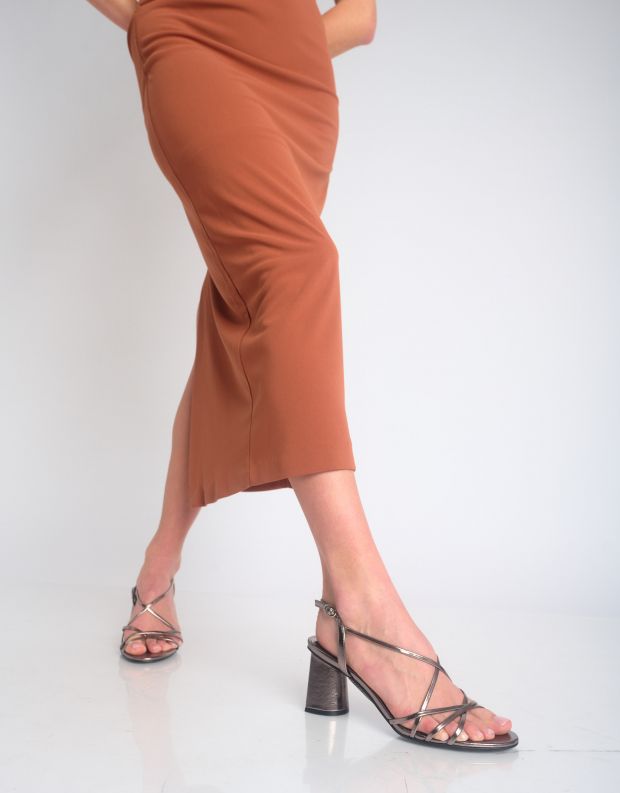 נעלי נשים - Jeffrey Campbell - סנדלי עקב MACRAME - פיוטר