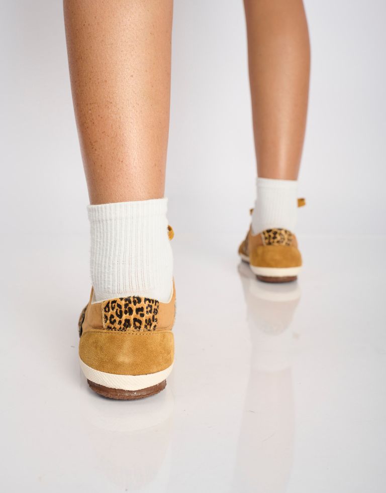 נעלי נשים - Aro - סניקרס משולבות MAY - קאמל4