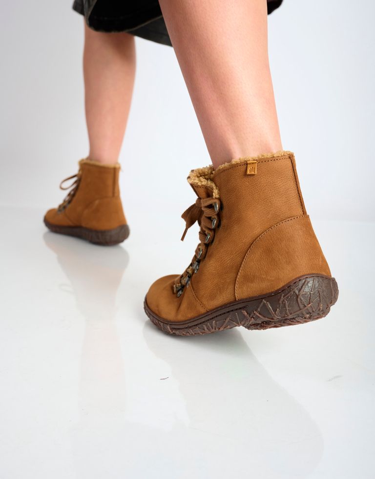 נעלי נשים - El Naturalista - מגפוני  שרוכים NIDO ELLA - קאמל4