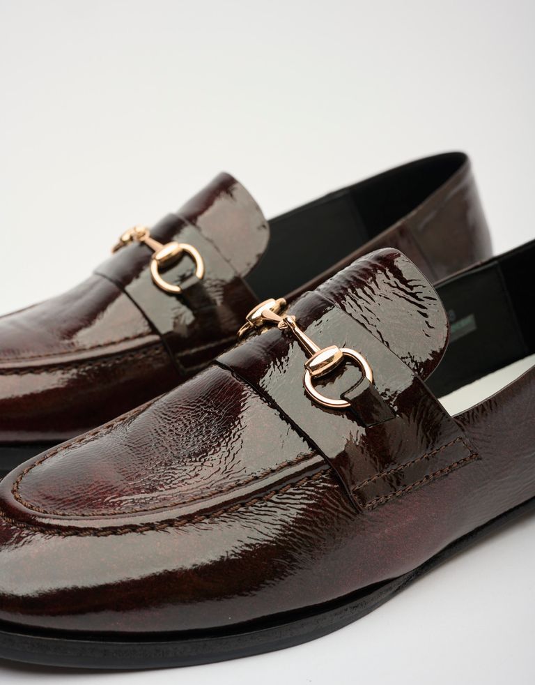 נעלי נשים - Yuko Imanishi - נעלי מוקסין מבריקות SACHI - חום3