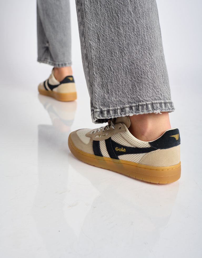 נעלי נשים - Gola - סניקרס בד וזמש HAWK 83 - לבן   שחור4