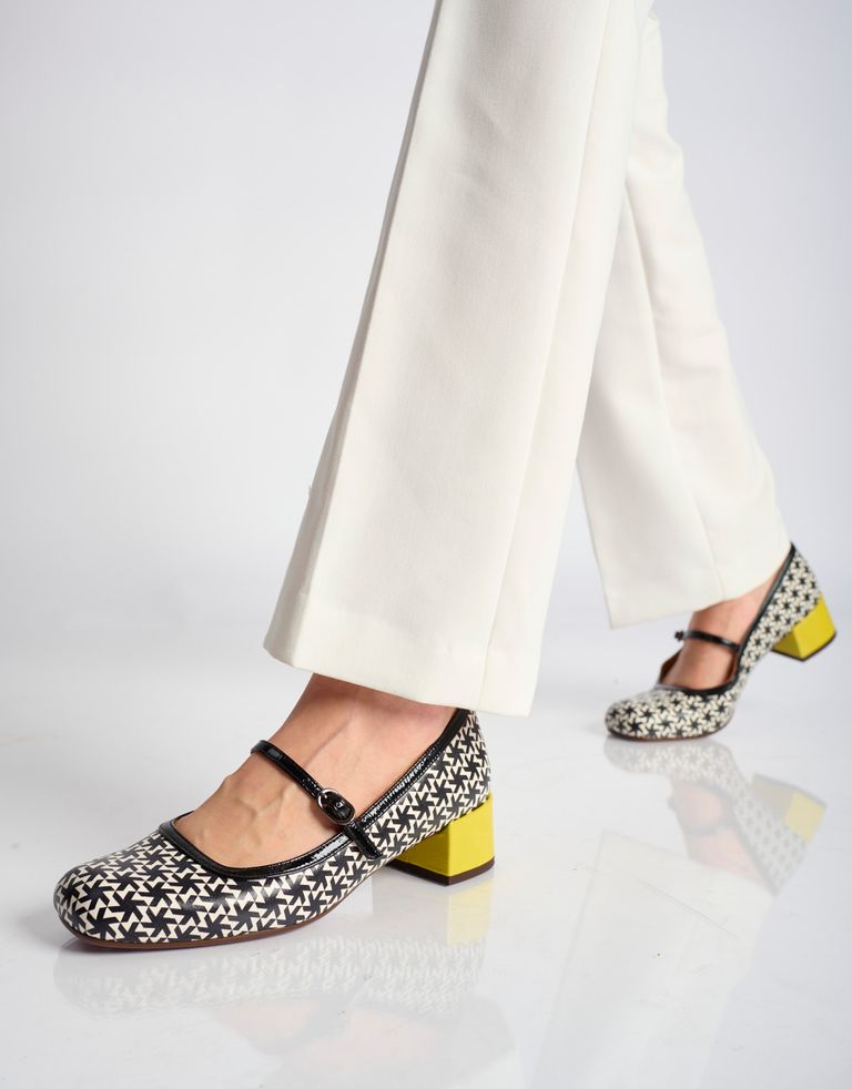 נעלי נשים - Chie Mihara - נעלי בובה עם עקב RENI - שחור לבן4