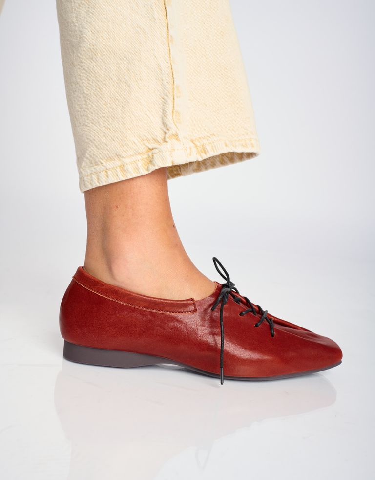 נעלי נשים - Yuko Imanishi - נעליים שטוחות CHUN - חמרה3