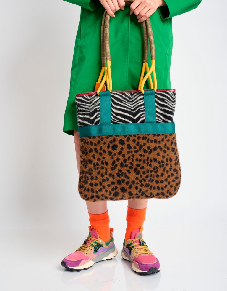 נעלי נשים - Flower Mountain - תיק צד TOTE FM - זברה4