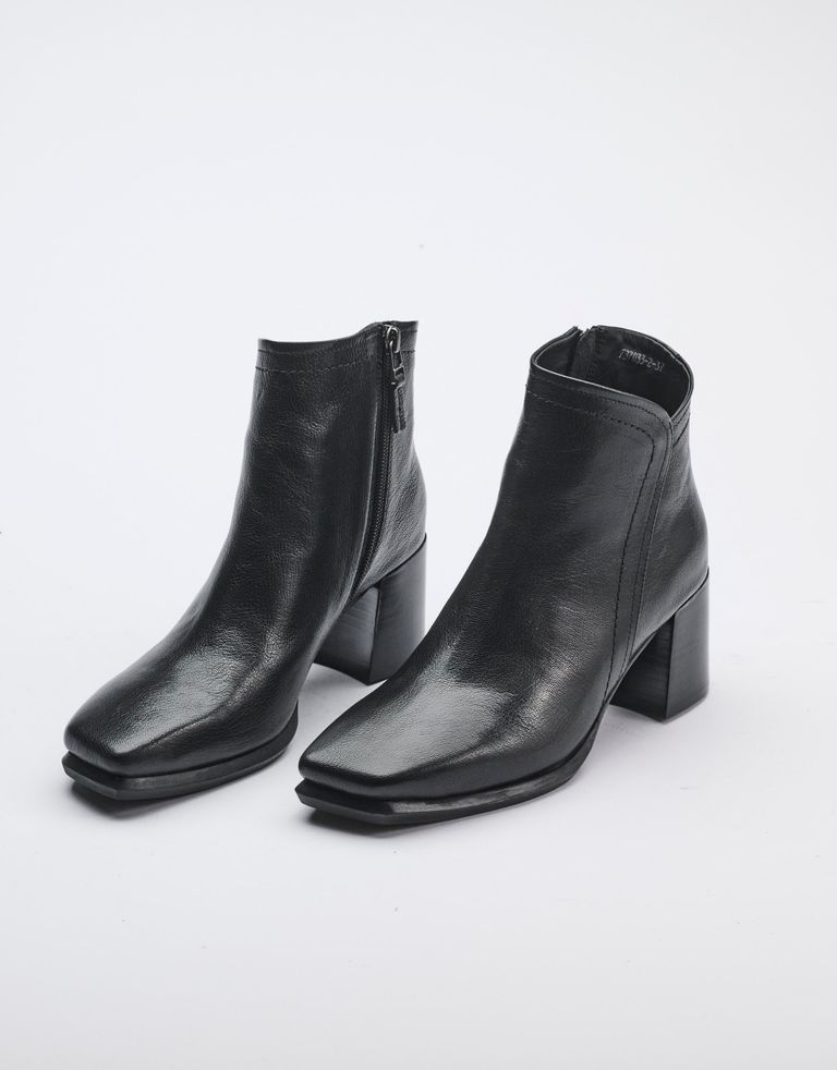 נעלי נשים - Yuko Imanishi - מגפונים עם עקב ORI - שחור2