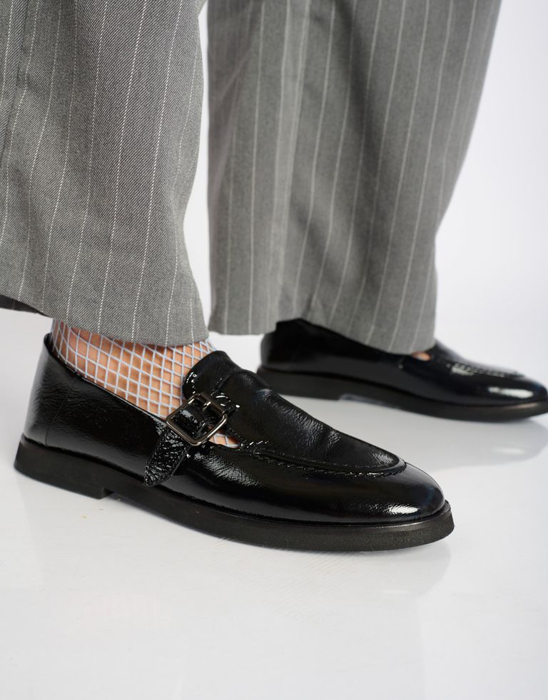 נעלי נשים - Yuko Imanishi - נעליים מבריקות KANA - שחור4