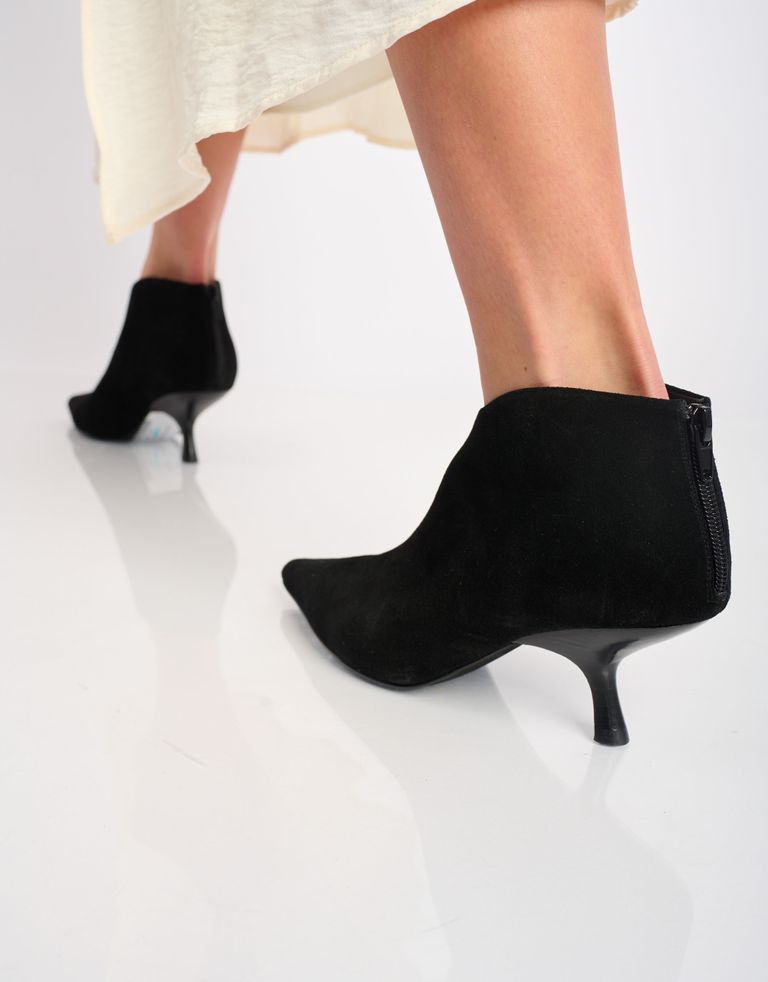 נעלי נשים - Jeffrey Campbell - מגפוני עקב מזמש HOOKED - שחור4