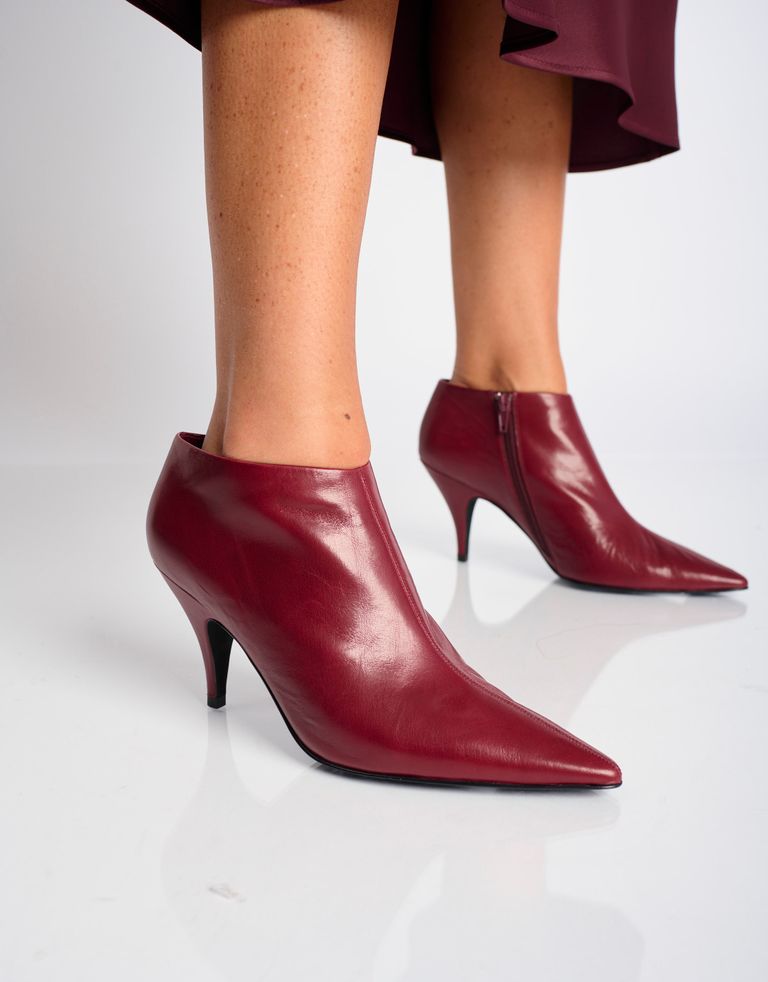 נעלי נשים - Jeffrey Campbell - מגפונים עם עקב LAVERNA - בורדו3