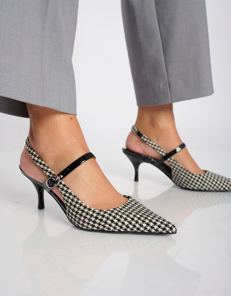 נעלי נשים - Jeffrey Campbell - נעלי סירה מבד TANYA - שחור לבן2