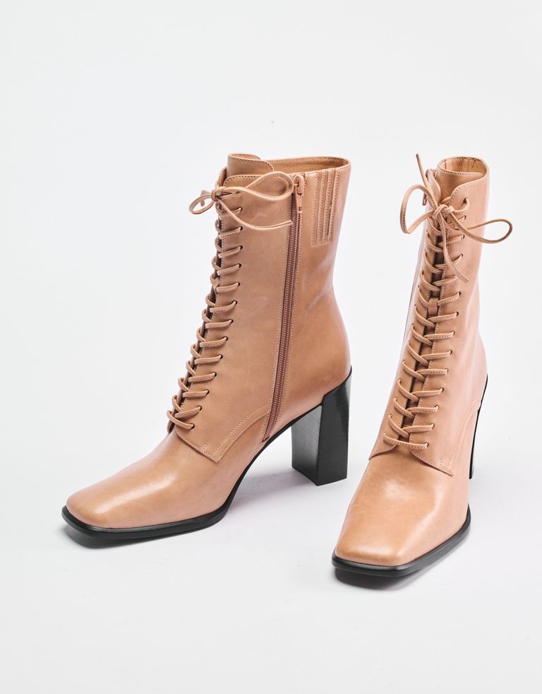 נעלי נשים - Jeffrey Campbell - מגפוני עקב עם שרוכים SCRI - בז'2