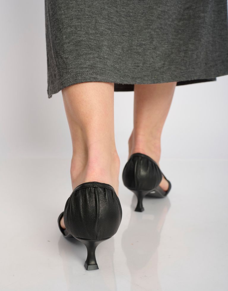 נעלי נשים - Bibi lou - נעלי סירה עם עקב RIGEL - שחור4