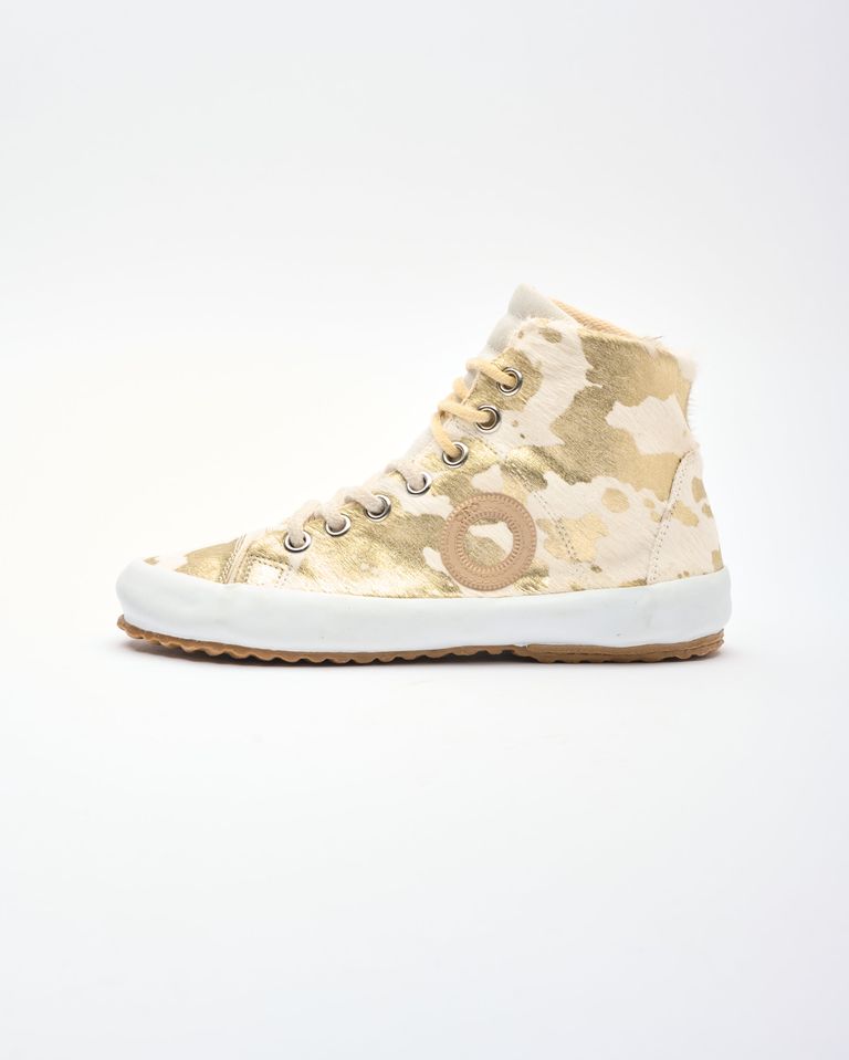 נעלי נשים - Aro - סניקרס זמש עם הדפס WEN - לבן   זהב2