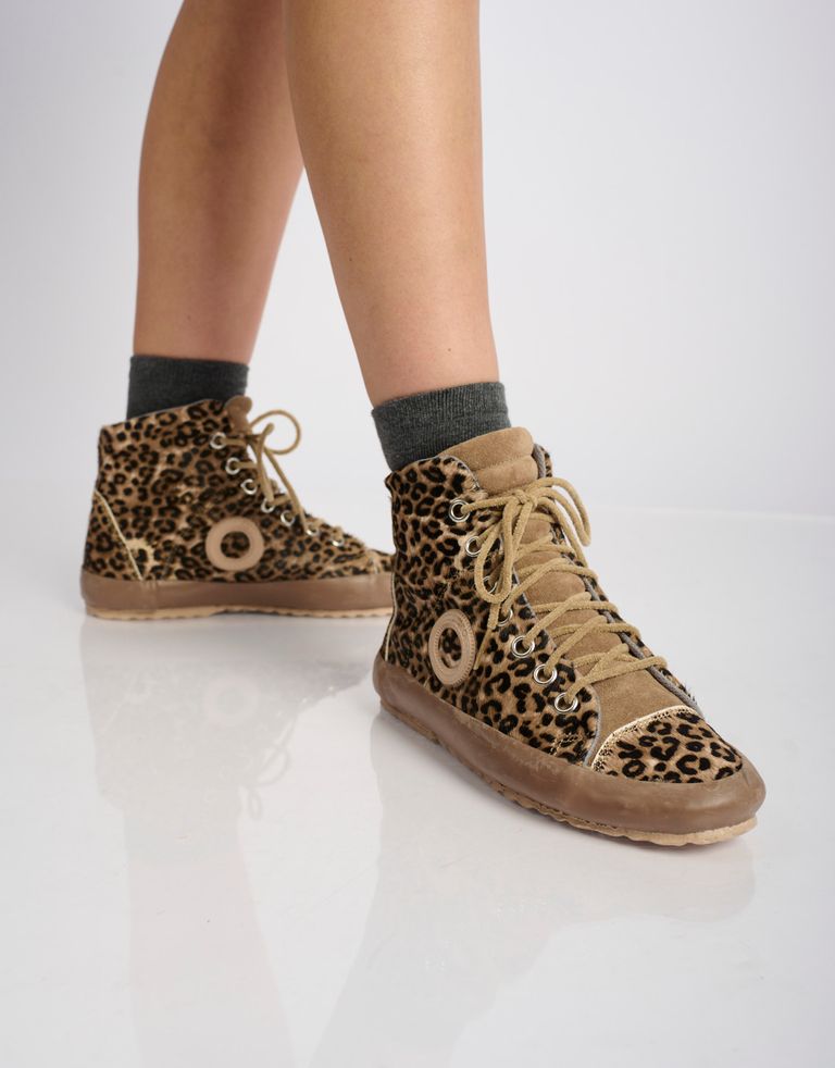 נעלי נשים - Aro - סניקרס זמש עם הדפס WEN - נמר3