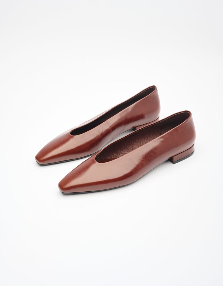 נעלי נשים - Jeffrey Campbell - נעלי סירה שטוחות HINTED - חום4