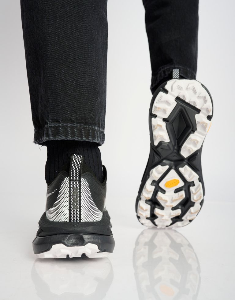 נעלי גברים - Hoka - סניקרס MAFATE SPEED4 LITE - שחור אפור4