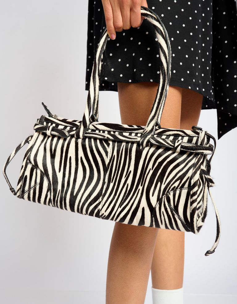 נעלי נשים - Jeffrey Campbell - תיק צד  PESKY - זברה2