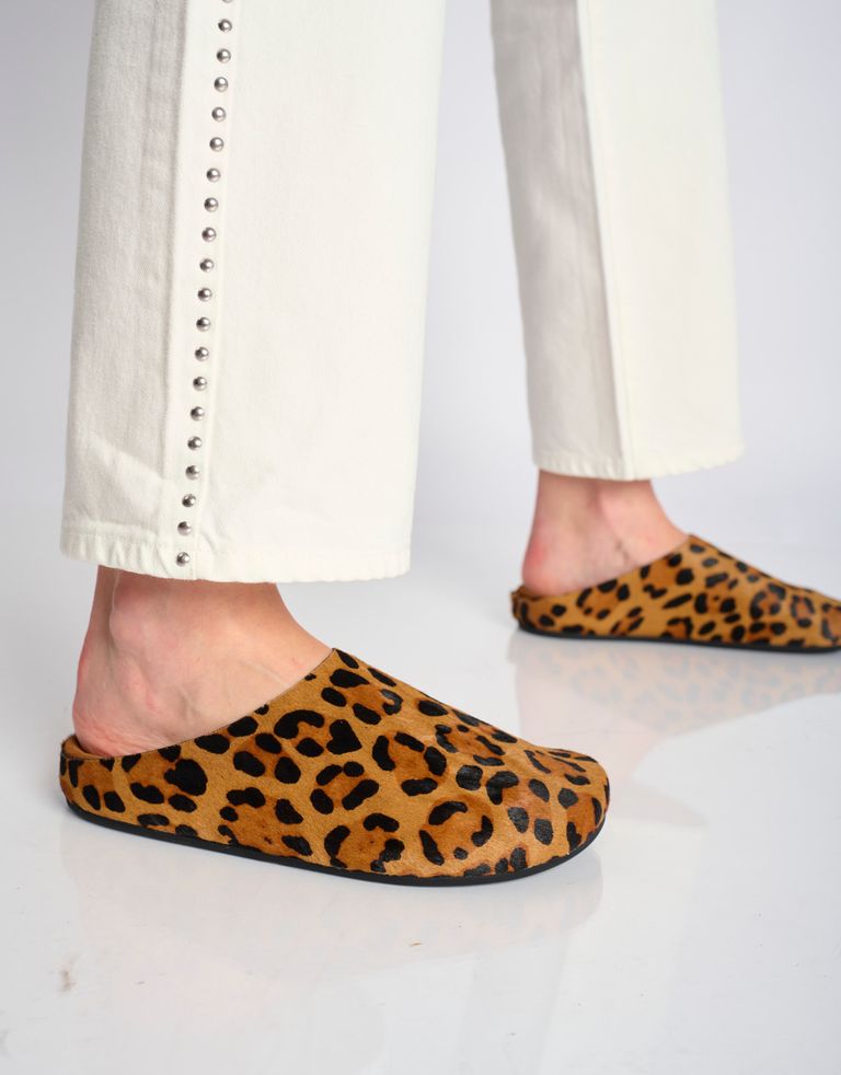 נעלי נשים - Jeffrey Campbell - כפכפי פרווה CONTENT - נמר3