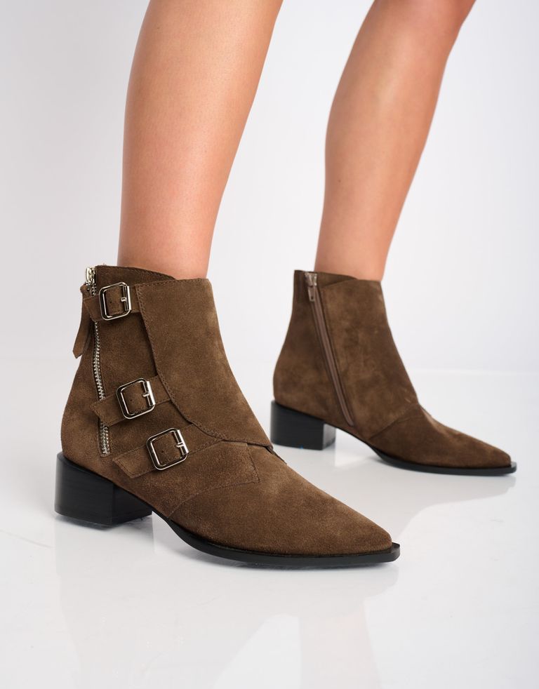 נעלי נשים - Jeffrey Campbell - מגפוני זמש DUCKI - חום כהה3