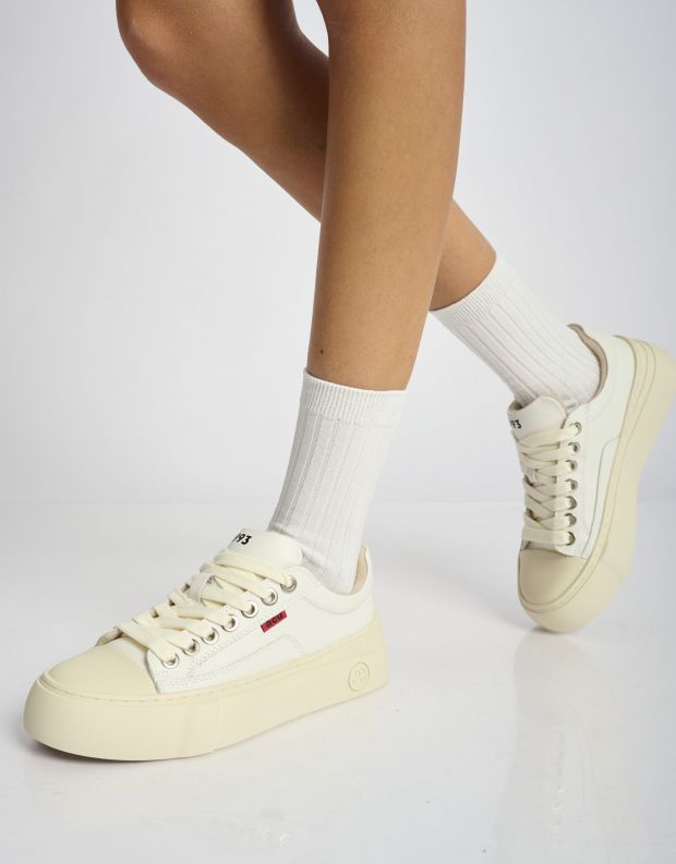 נעלי נשים - Acupuncture - סניקרס דמוי עור AFC - לבן