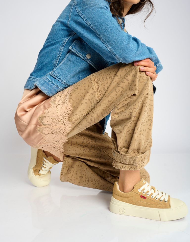 נעלי נשים - Acupuncture - סניקרס מזמש AFC - חום בהיר