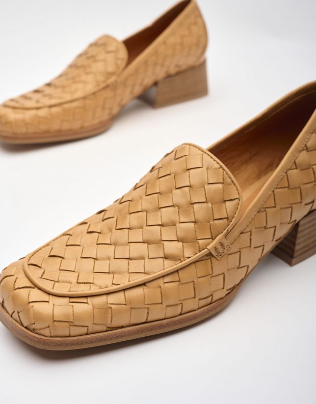 נעלי נשים - Jeffrey Campbell - מוקסינים קלועים BRODRIC - ניוד