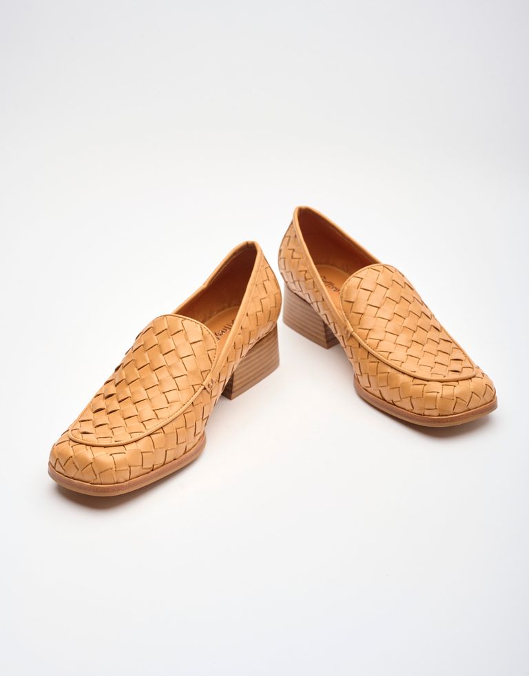 נעלי נשים - Jeffrey Campbell - מוקסינים קלועים BRODRIC - ניוד4